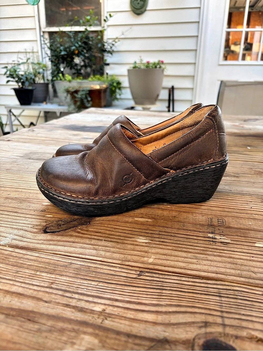 Born Women’s 8 Brown Leather Platform Wedge Clogs Slip On Comfort Shoes
